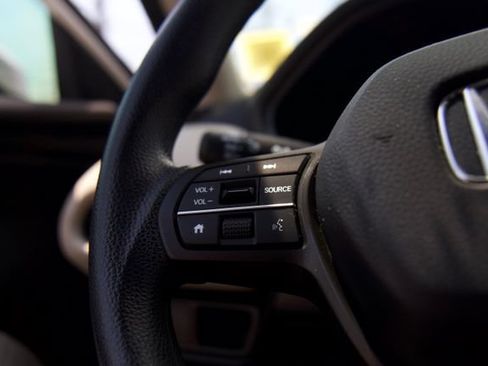 Used 2024 Honda HR-V LX image 24