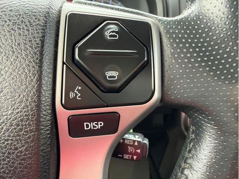 Used 2016 Toyota 4Runner SR5 AWD/4WD image 18