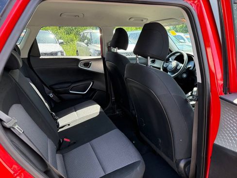 Certified 2023 Kia Soul LX w/ LX Technology Package FWD image 19