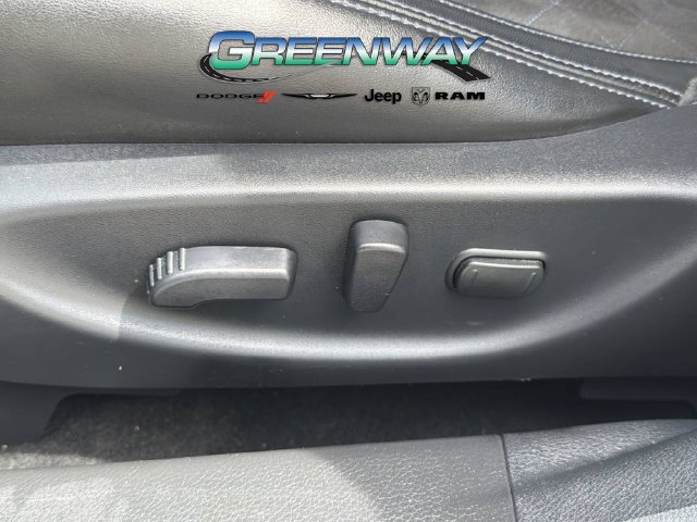 Used 2017 Nissan Maxima SR w/ Midnight Edition FWD image 17
