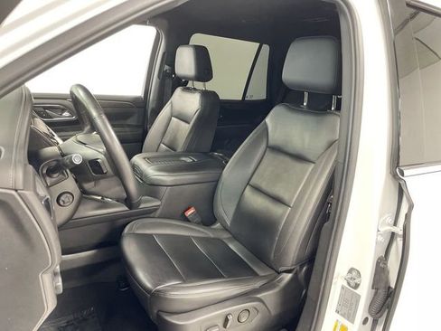 Used 2022 Chevrolet Tahoe LT w/ Luxury Package AWD/4WD image 11