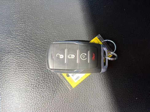 Used 2020 RAM 1500 Big Horn AWD/4WD image 28