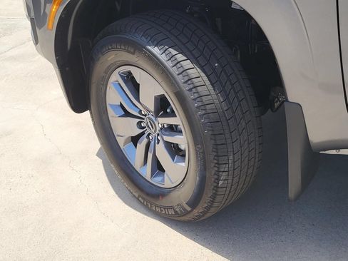 New 2026 Nissan Frontier SV w/ All-Weather Content Package AWD/4WD image 9