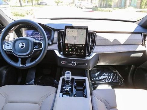 New 2026 Volvo XC90 T8 Plus w/ Protection Package Premier AWD/4WD image 23