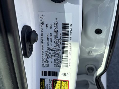 Used 2019 Toyota Tacoma TRD Sport w/ Technology Package image 35