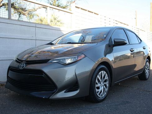 Used 2018 Toyota Corolla LE image 24