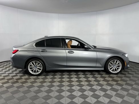 Used 2024 BMW 330e image 4