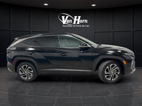 Used 2025 Hyundai Tucson Limited AWD/4WD image 8