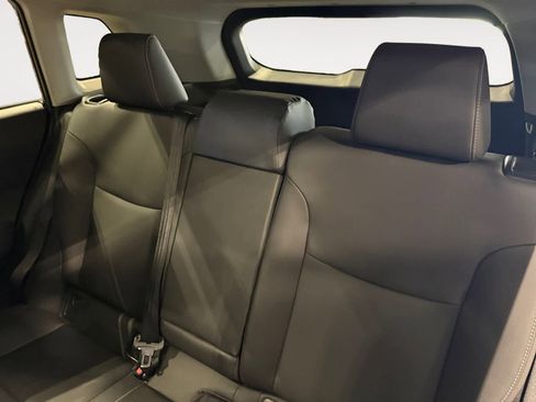 Used 2026 Toyota Corolla Cross XLE w/ Convenience Package image 14