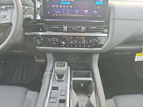 New 2026 Nissan Pathfinder SV image 3