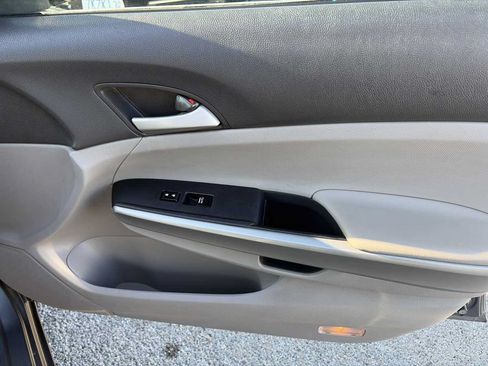 Used 2010 Honda Accord EX image 31