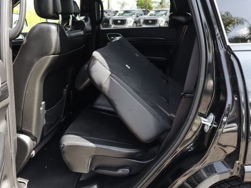 Used 2019 Jeep Grand Cherokee Altitude image 44