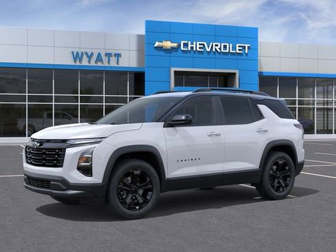 New 2026 Chevrolet Equinox LT w/ Convenience Package II AWD/4WD image 2