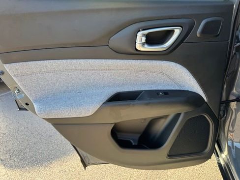 Used 2023 Jeep Compass Latitude w/ Sun and Sound Group image 14