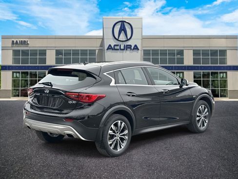 Used 2018 INFINITI QX30 AWD w/ Cafe Teak Theme Package image 5