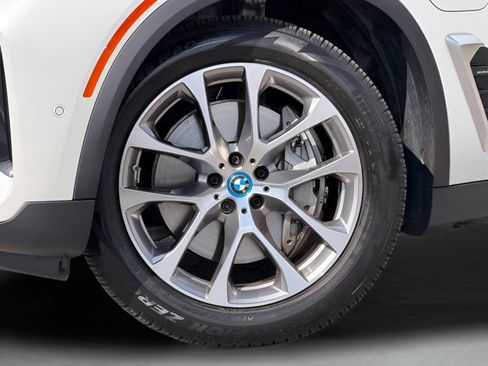 Certified 2024 BMW X5 xDrive50e w/ Premium Package AWD/4WD image 25
