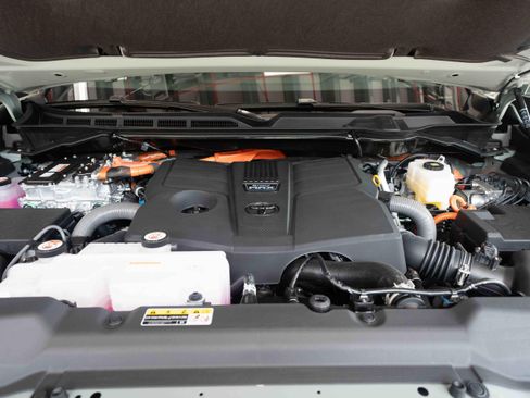 New 2026 Toyota Sequoia Platinum AWD/4WD image 32