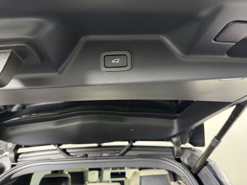 Used 2018 Land Rover Range Rover HSE image 31