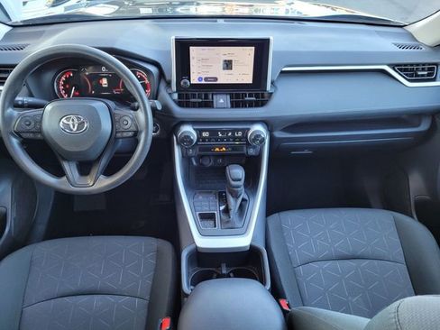 Used 2025 Toyota RAV4 XLE image 6