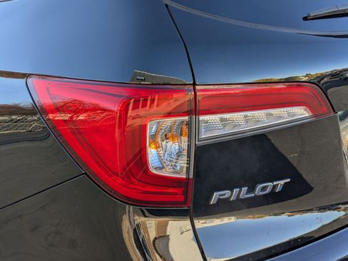 Used 2022 Honda Pilot Special Edition image 13