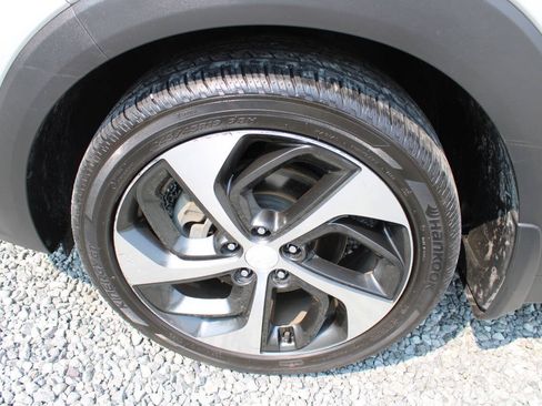 Used 2016 Hyundai Tucson Limited w/ Option Group 03 AWD/4WD image 28