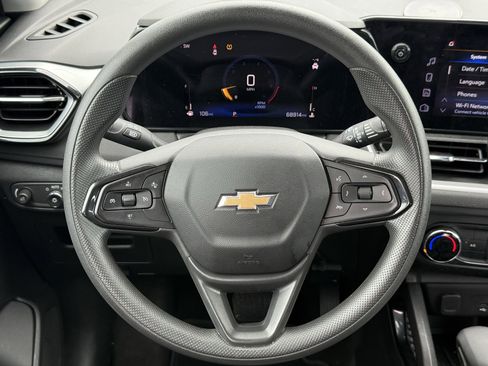 Used 2024 Chevrolet TrailBlazer LS w/ LS Confidence Package FWD image 15