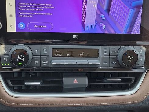 Used 2025 Toyota Grand Highlander AWD image 15