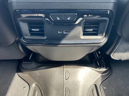 Used 2025 GMC Sierra 2500 AT4X AWD/4WD image 25