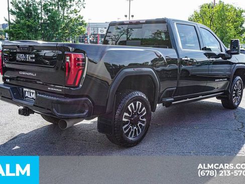 Used 2024 GMC Sierra 3500 Denali Ultimate AWD/4WD image 5