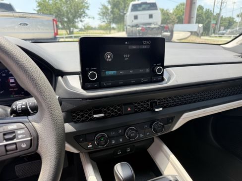 Used 2024 Honda Accord EX image 19