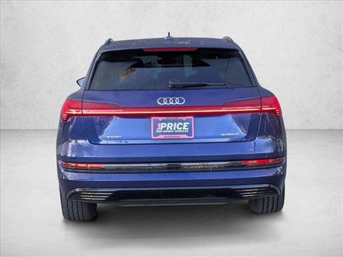 Used 2022 Audi e-tron Premium w/ Convenience Plus Package AWD/4WD image 7