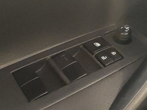 Used 2022 Toyota Corolla LE image 27