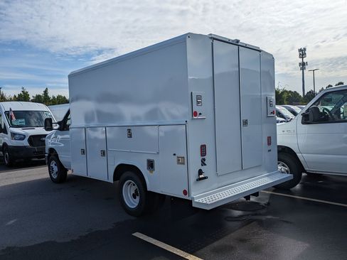 New 2026 Ford E-350 and Econoline 350 Super Duty w/ Power Equipment Group image 4