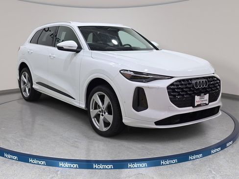 Certified 2025 Audi Q5 Premium w/ Premium Plus AWD/4WD image 4
