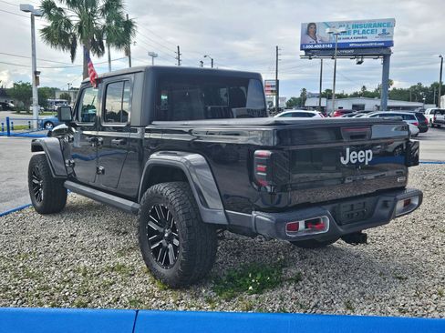 Used 2020 Jeep Gladiator Overland w/ LED Lighting Group AWD/4WD image 6