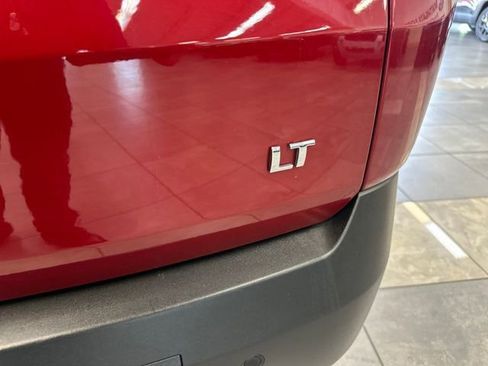 Used 2021 Chevrolet Traverse LT FWD image 9