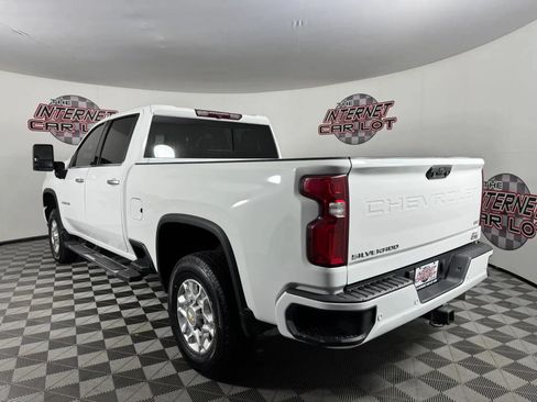 Used 2022 Chevrolet Silverado 2500 LTZ w/ LTZ Convenience Package AWD/4WD image 5