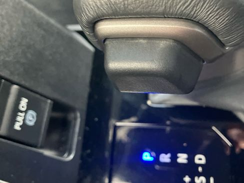 Used 2025 Toyota Sequoia Limited image 36