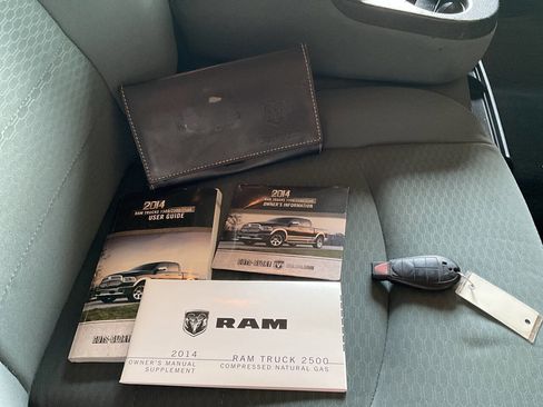 Used 2014 RAM 2500 Tradesman w/ Chrome Appearance Group AWD/4WD image 17