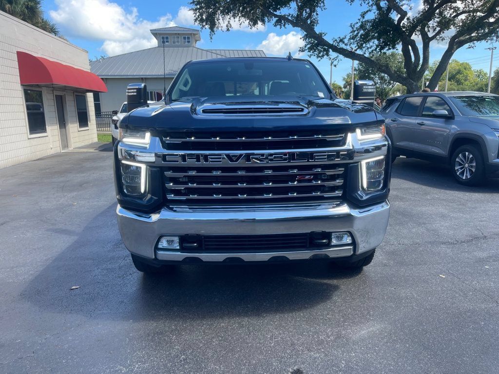 Used 2021 Chevrolet Silverado 3500 LTZ w/ LTZ Convenience Package AWD/4WD image 9