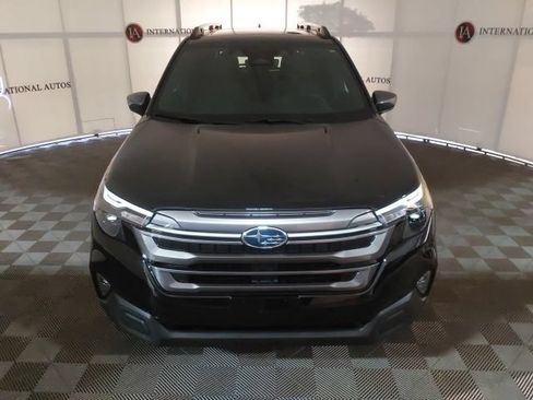 Used 2026 Subaru Forester Premium AWD/4WD image 2