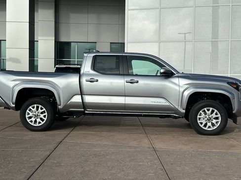 New 2026 Toyota Tacoma SR5 image 3