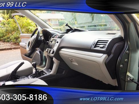 Used 2014 Subaru Forester 2.5i Premium AWD/4WD image 18