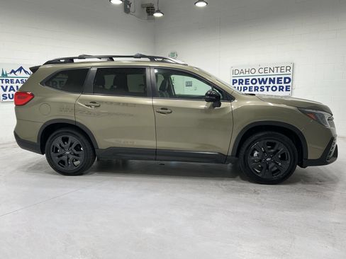 Used 2023 Subaru Ascent Onyx Edition AWD/4WD image 9