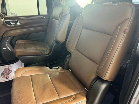 Used 2021 Chevrolet Suburban High Country w/ Premium Package AWD/4WD image 40