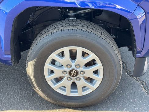 Certified 2025 Toyota Tacoma SR5 image 11