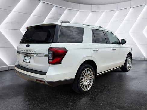 Used 2024 Ford Expedition Limited RWD image 7