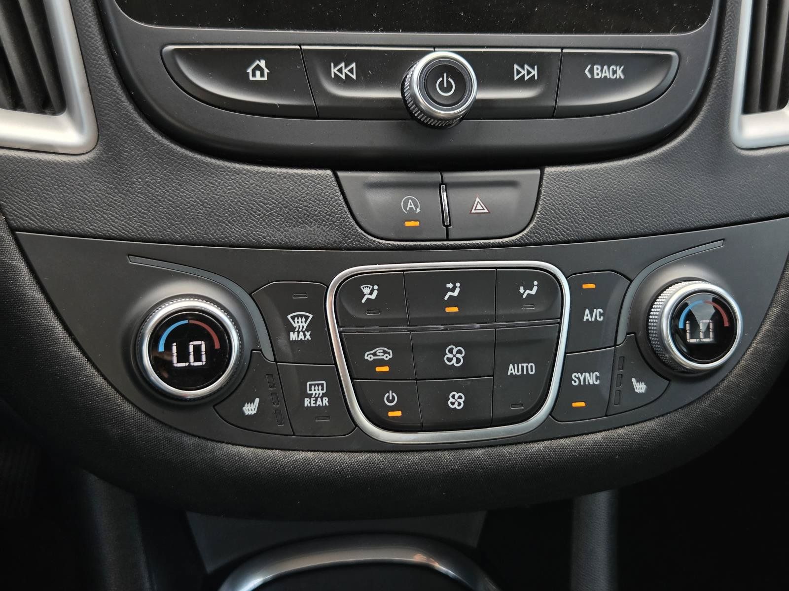 Used 2024 Chevrolet Malibu LT FWD image 28