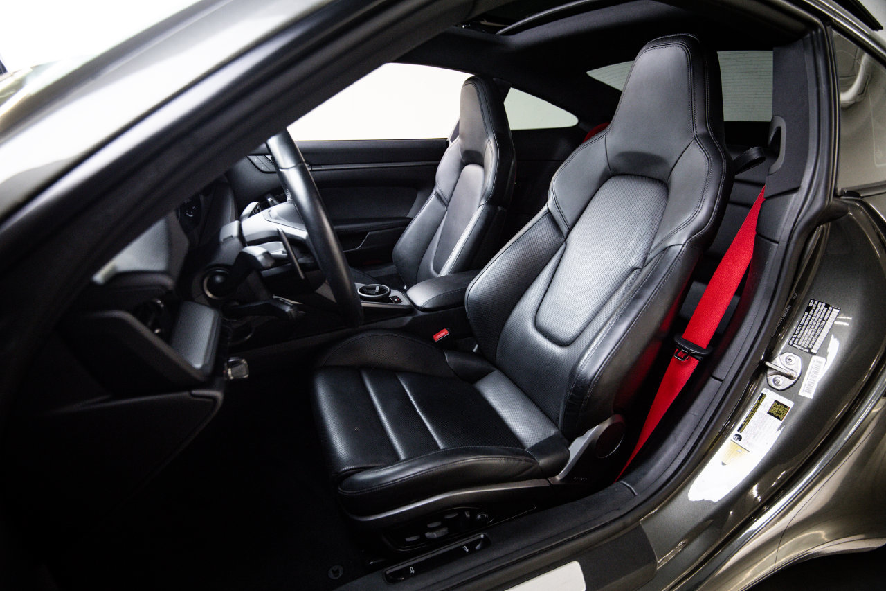 Certified 2022 Porsche 911 Carrera S RWD image 5