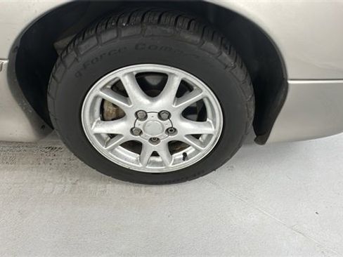 Used 2002 Chevrolet Camaro LT image 9